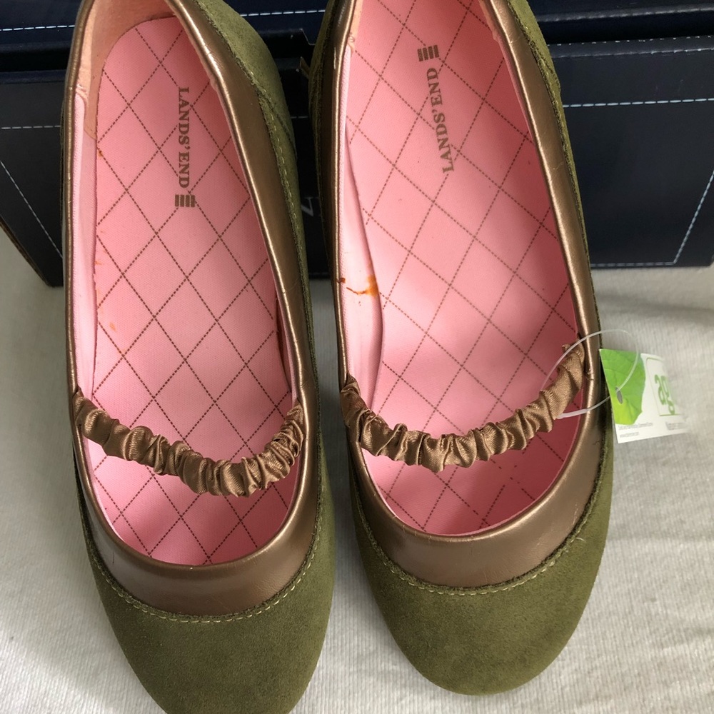 Lands end girls size 1 youth dress ballet flat . NIB. Moss green bronzegold trim